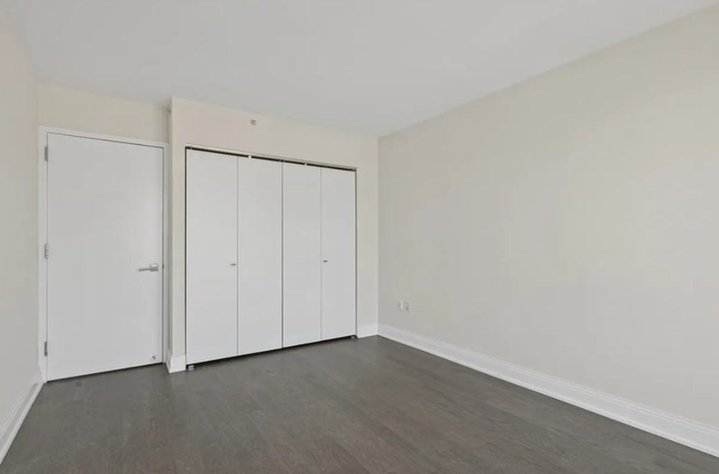 125 W 31st St #55C - Photo 7 of 10