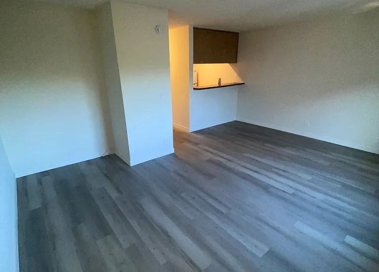 10231 Pinewood Ave #5 - Photo 2 of 8