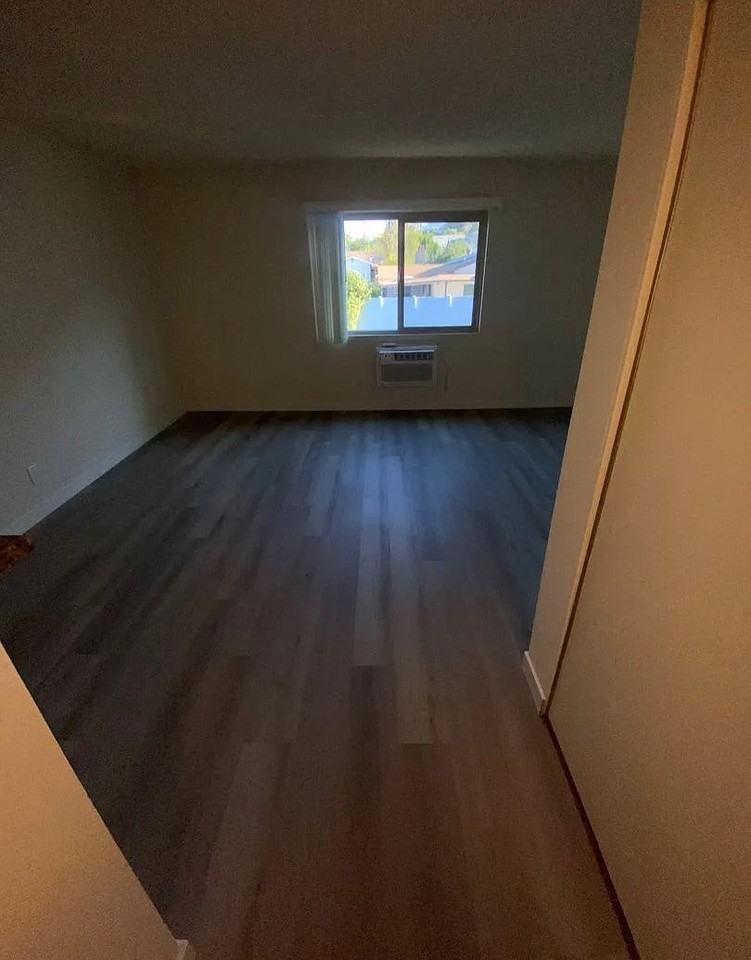 10231 Pinewood Ave #5 - Photo 7 of 8