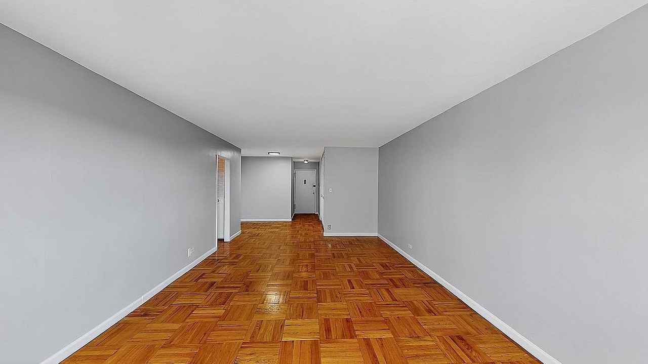 6636 Yellowstone Blvd - Photo 2 of 6