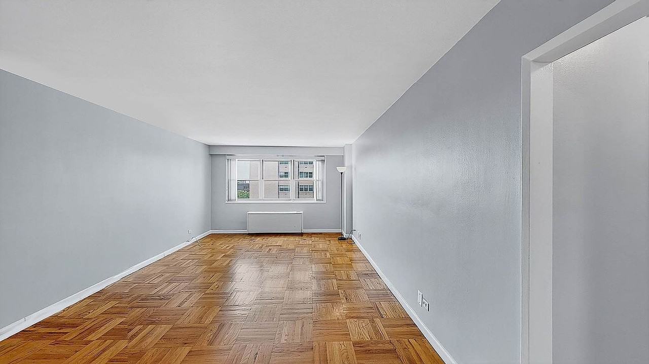 6636 Yellowstone Blvd - Photo 4 of 6