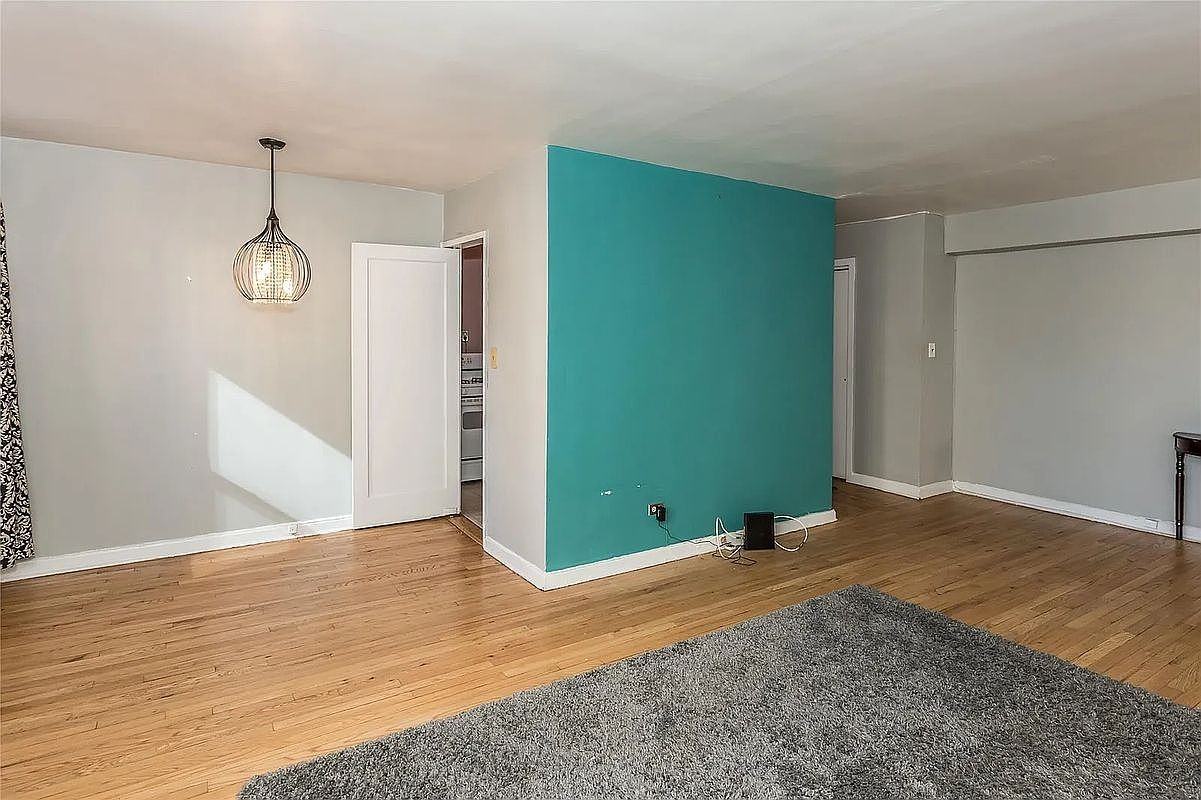 6711 Yellowstone Blvd #2A - Photo 2 of 8