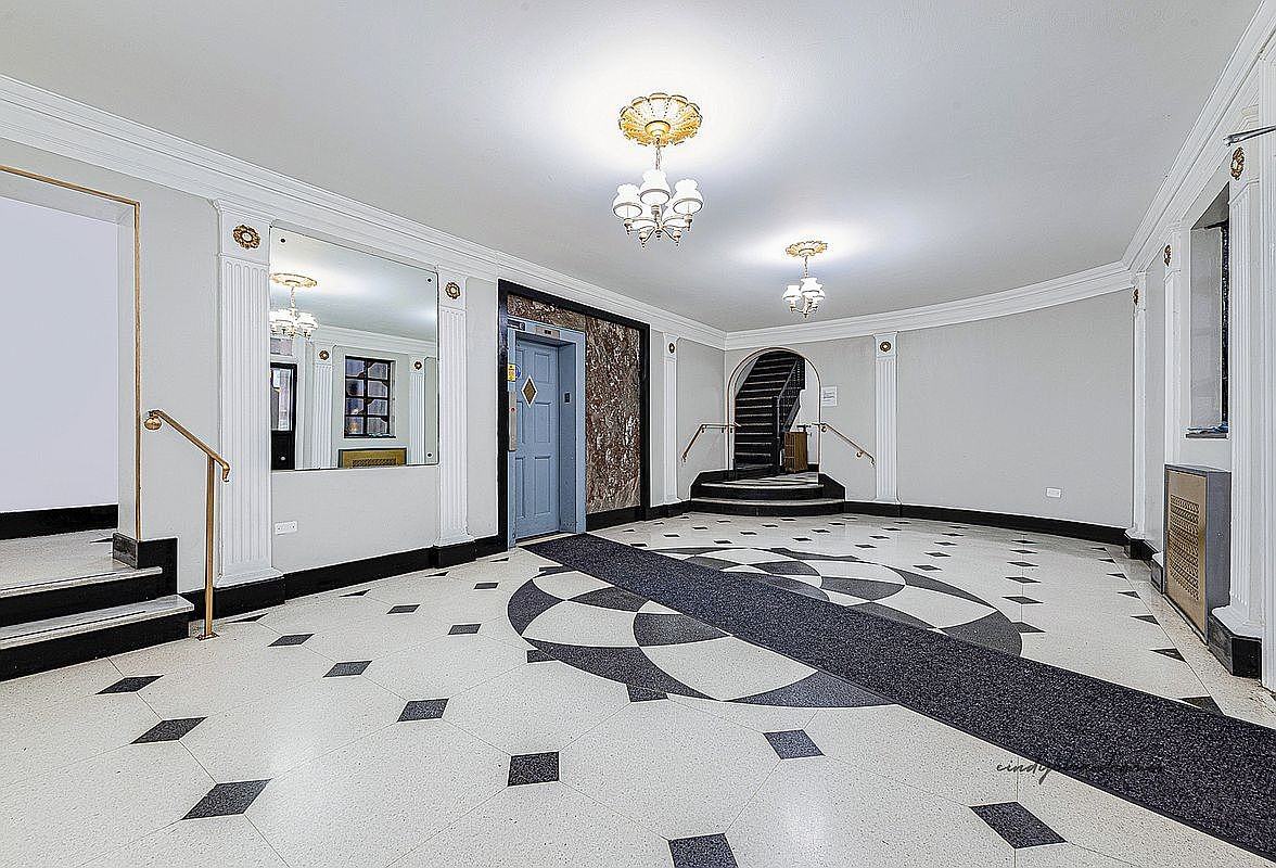 7211 110th St #1C - Photo 4 of 7