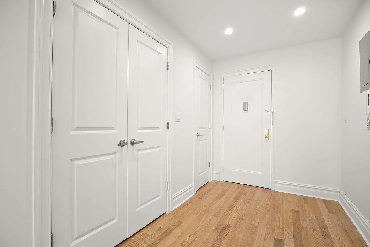 9725 64th Ave #D7 - Photo 3 of 7