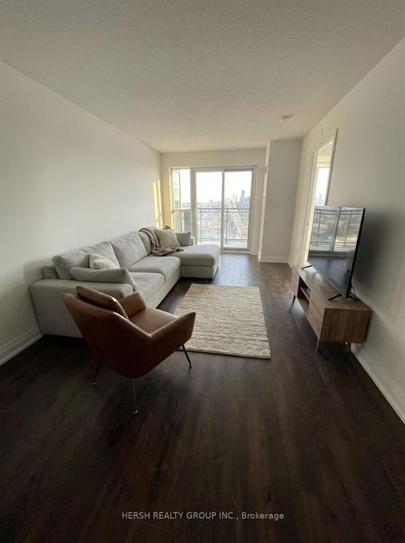 20 Meadowglen Place - Photo 4 of 8