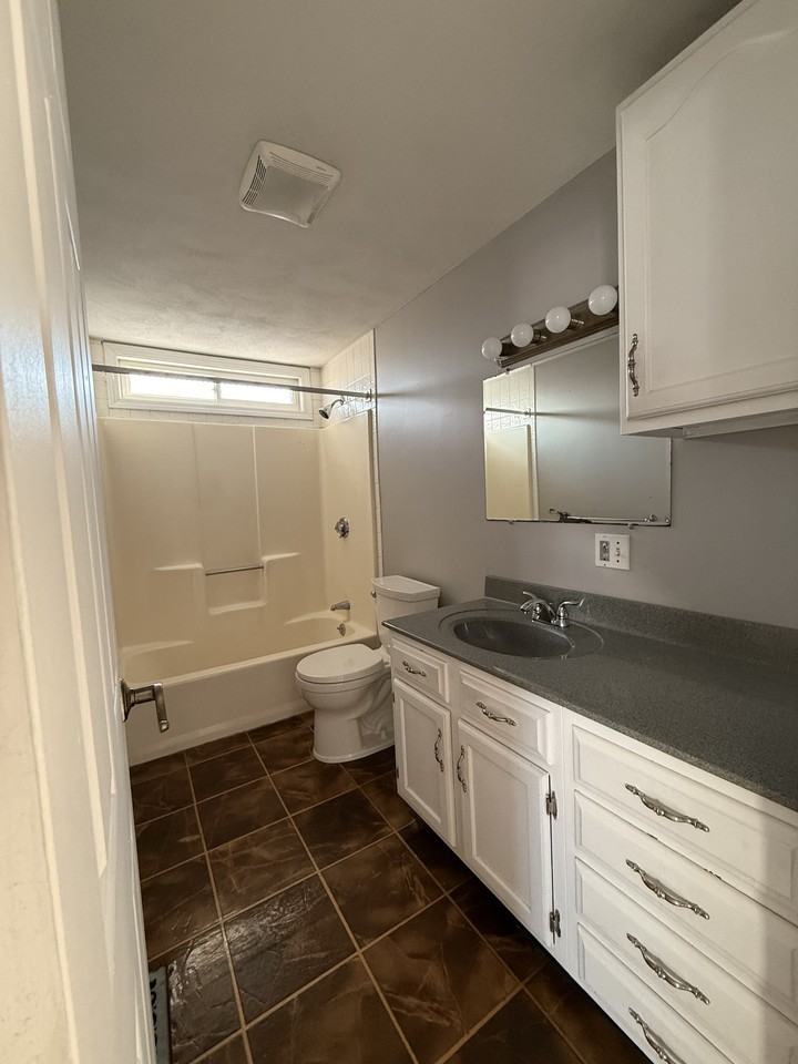 97 Wendell St - Photo 4 of 17