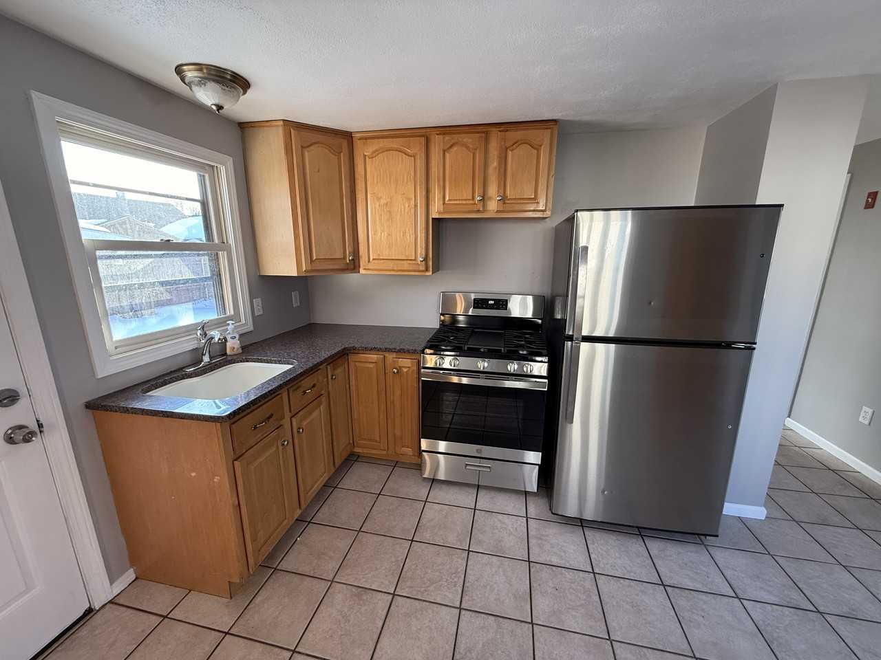 97 Wendell St - Photo 5 of 17