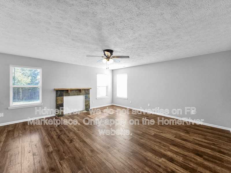 1381 Harrison Dr - Photo 2 of 21