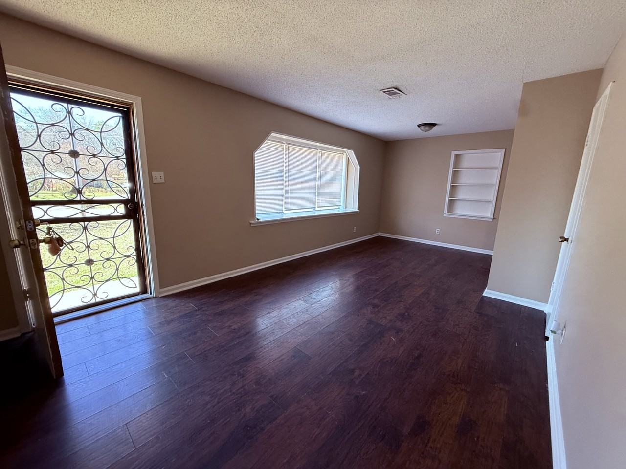 4860 Leonard Rd - Photo 2 of 17