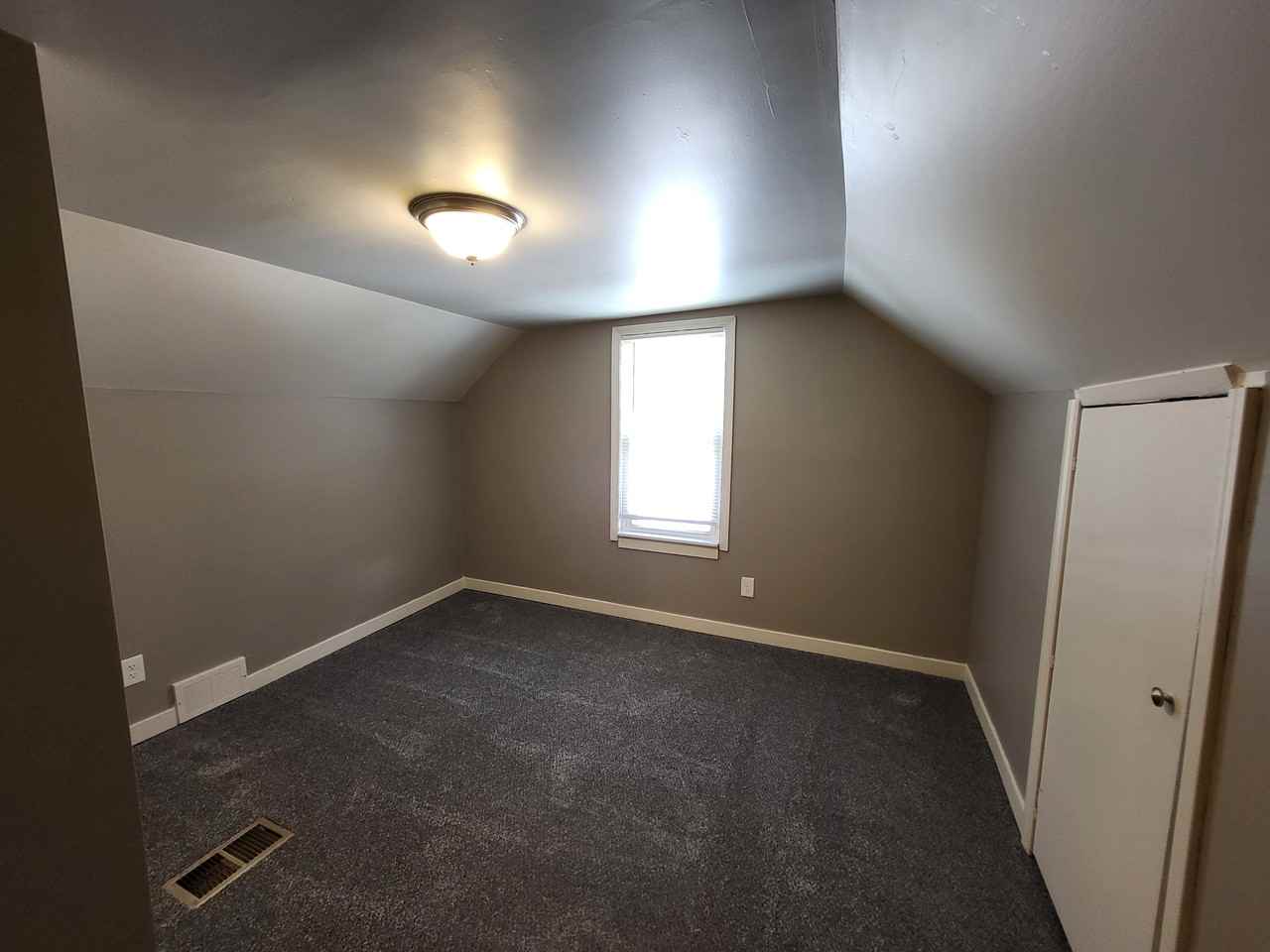 28911 Powers St - Photo 2 of 13