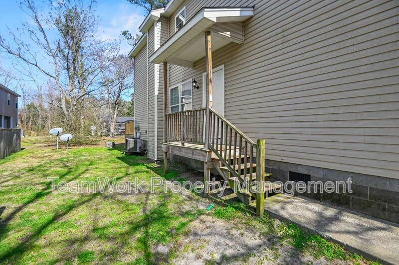 131 Boone St - Photo 4 of 23