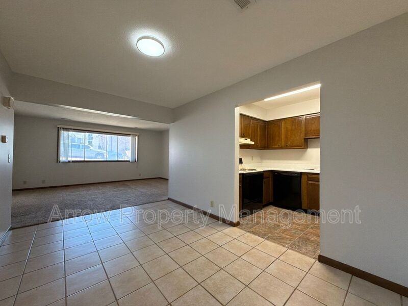 3831 S 46th St #1 - Photo 5 of 12