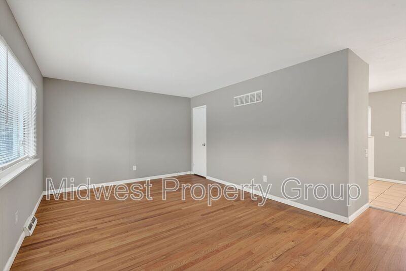 2365 Dove Dr - Photo 3 of 26