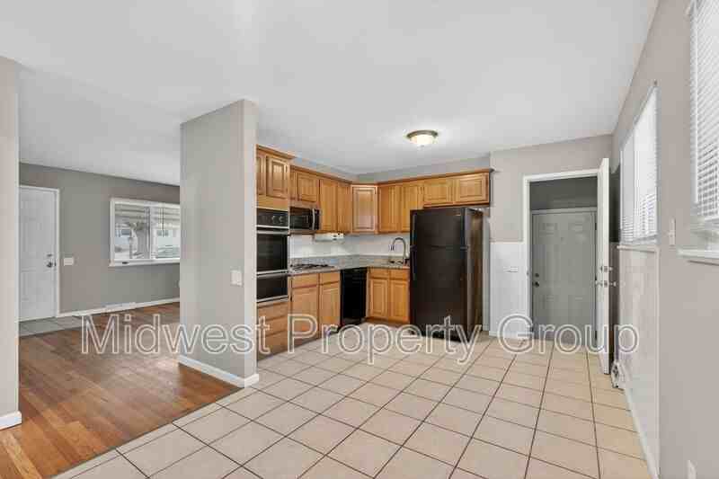 2365 Dove Dr - Photo 5 of 26