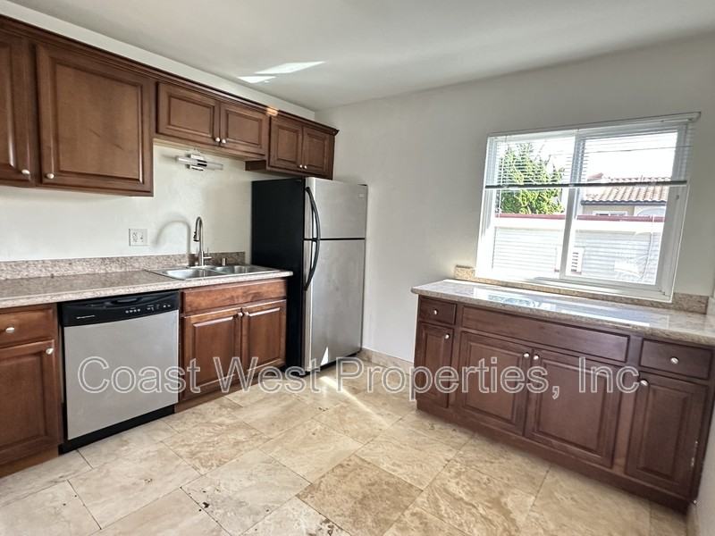 4857 1/2 Narragansett Ave - Photo 5 of 14