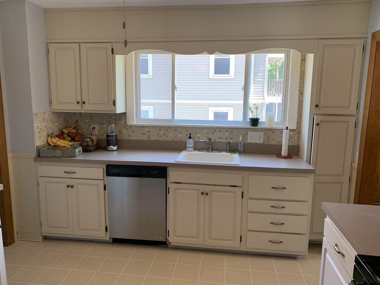 1092 Main St - Photo 7 of 11