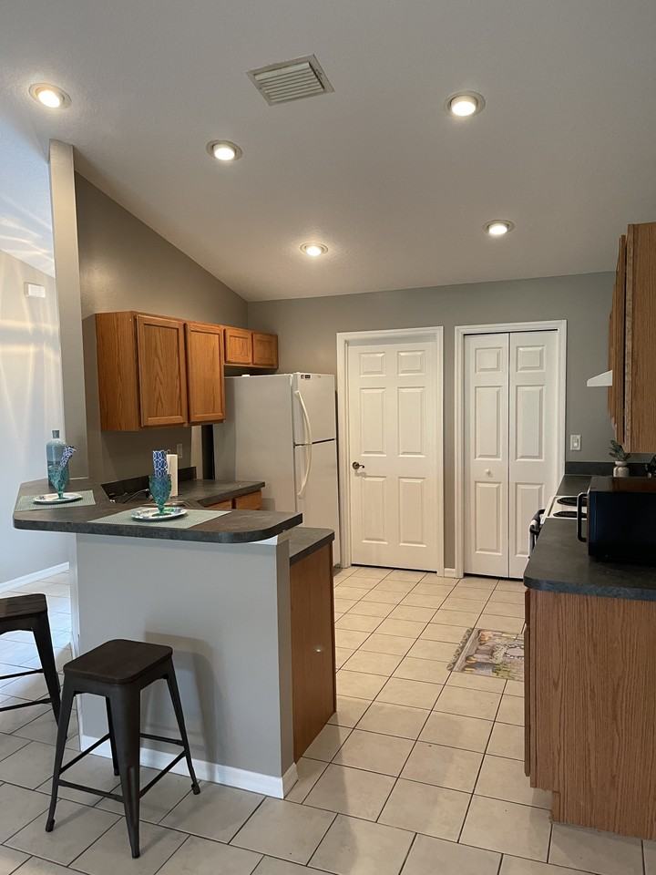 11177 Airport Drive - Photo 5 of 12