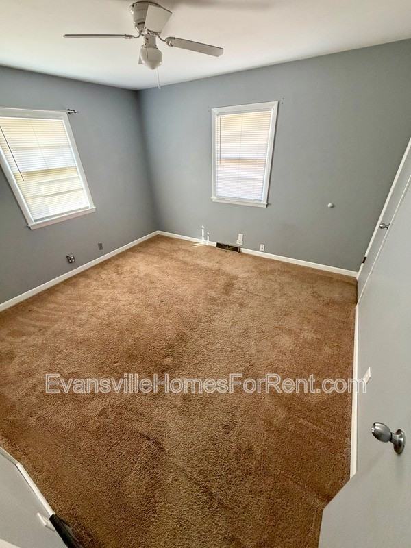 3600 Sweetser Ave - Photo 5 of 11