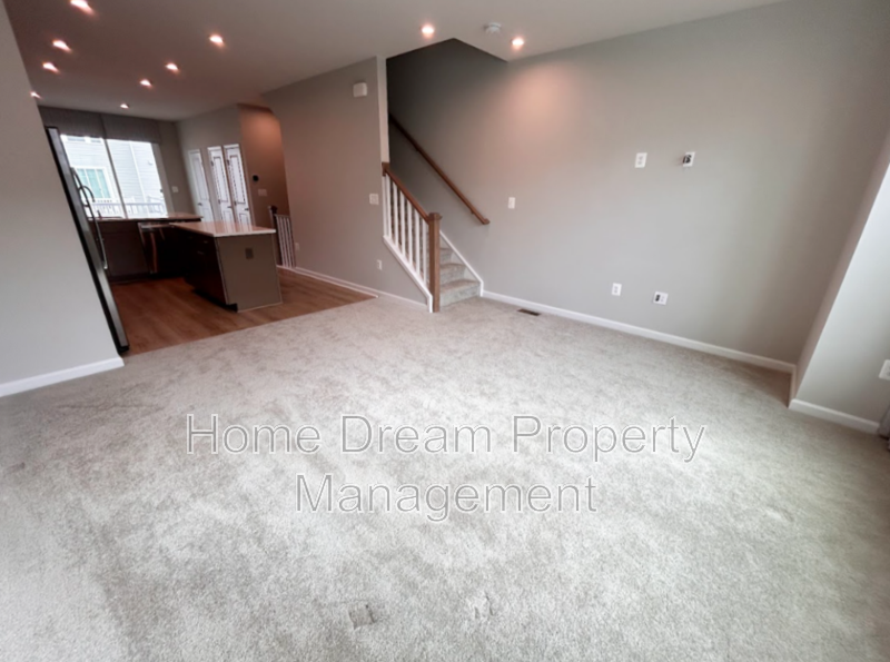 4537 Briarhaven Dr - Photo 3 of 28