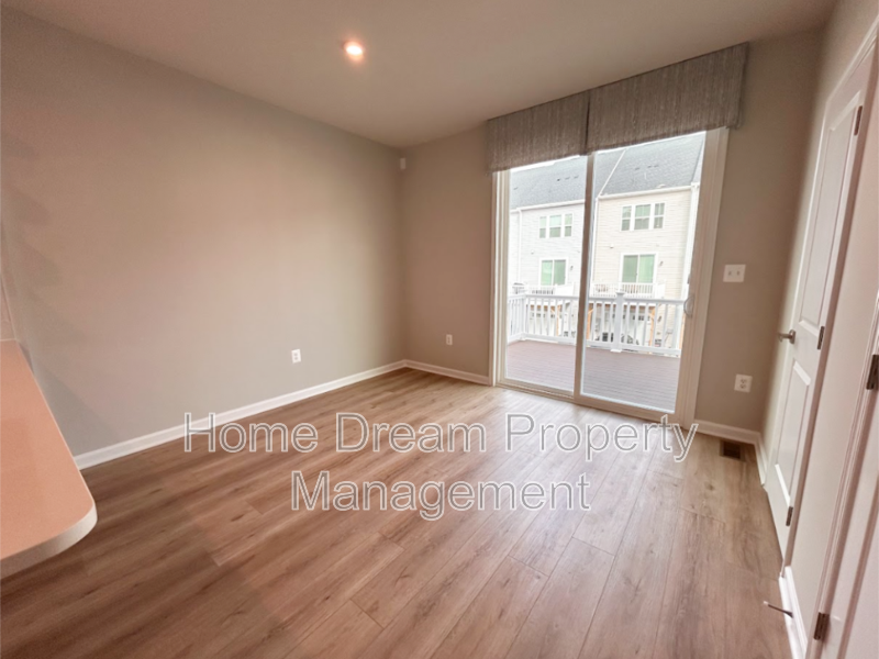 4537 Briarhaven Dr - Photo 6 of 28