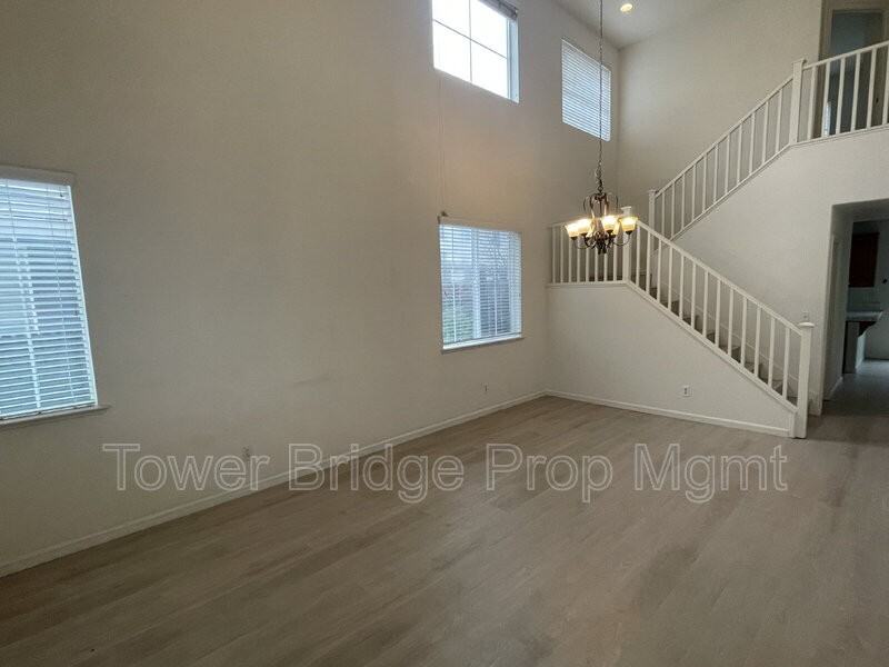 8459 Terracotta Ct - Photo 5 of 31