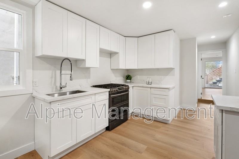 830A 47th St - Photo 7 of 17