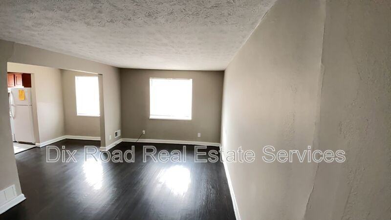 1519 S Smithville Rd #12 - Photo 3 of 19