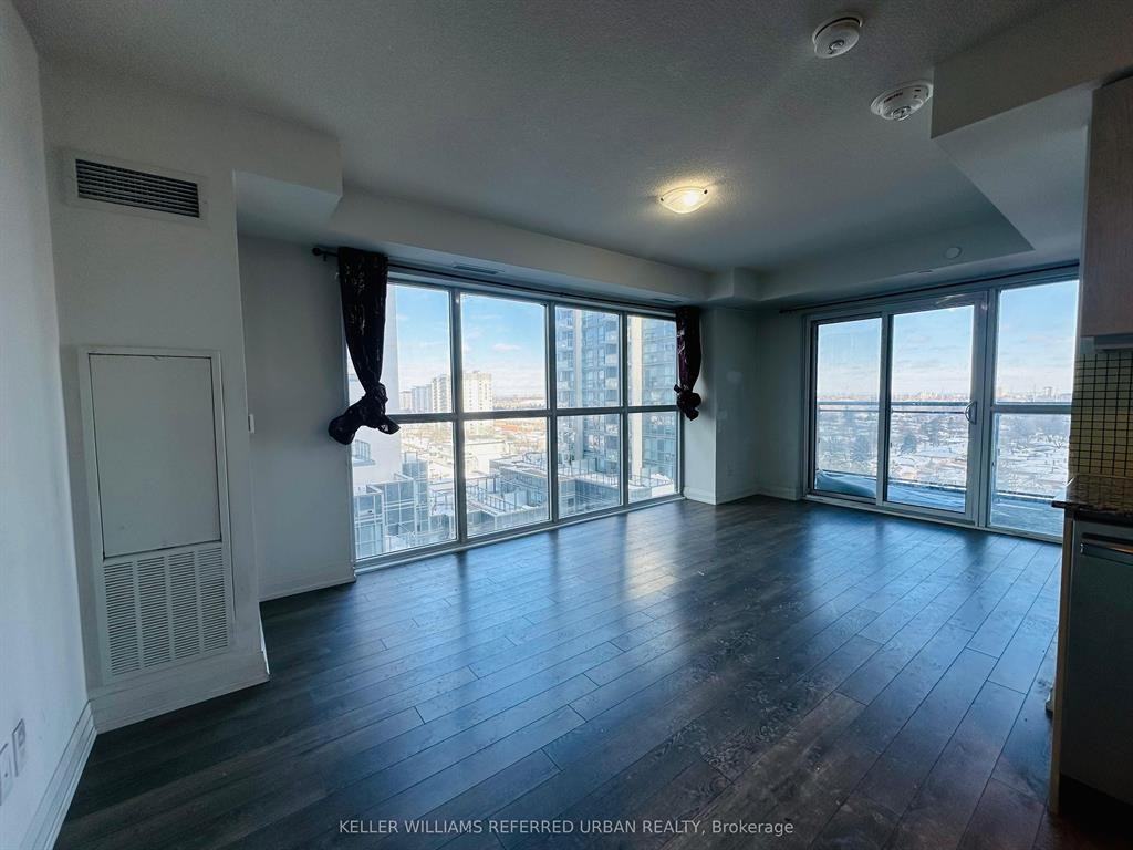 20 Meadowglen Place - Photo 5 of 16