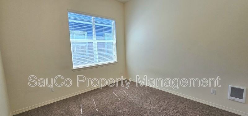 33763 E Columbia Ave - Photo 4 of 6