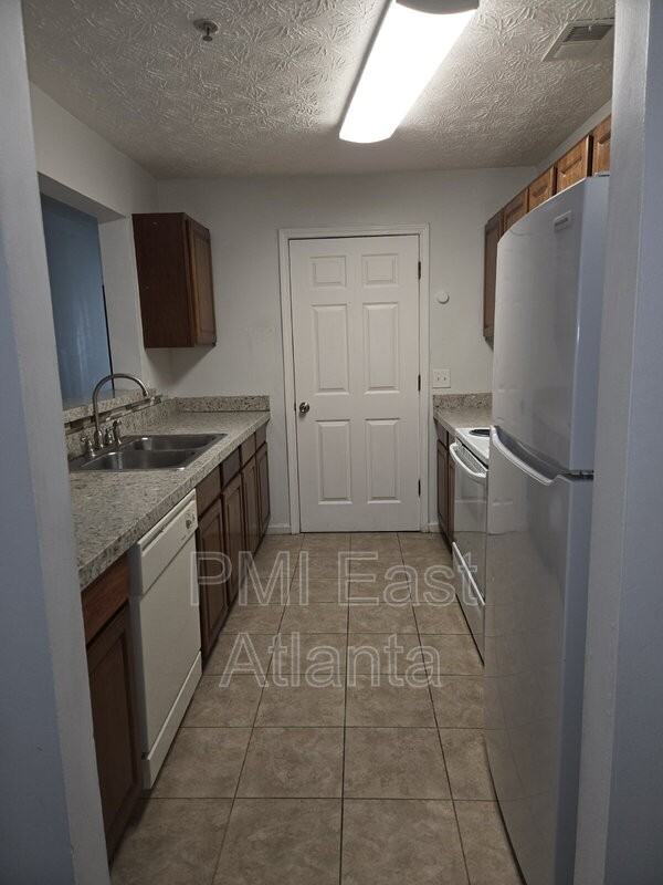 8104 Waldrop Pl - Photo 5 of 8