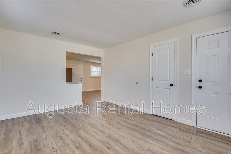 2336 Prague Ct - Photo 7 of 27