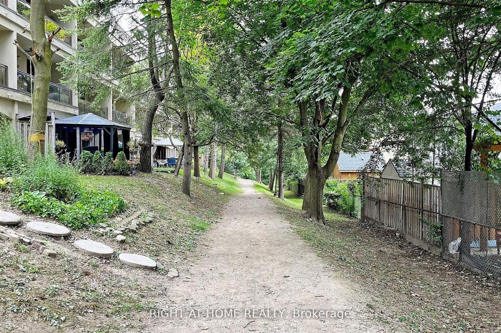 25 Pebble Byway - Photo 3 of 28