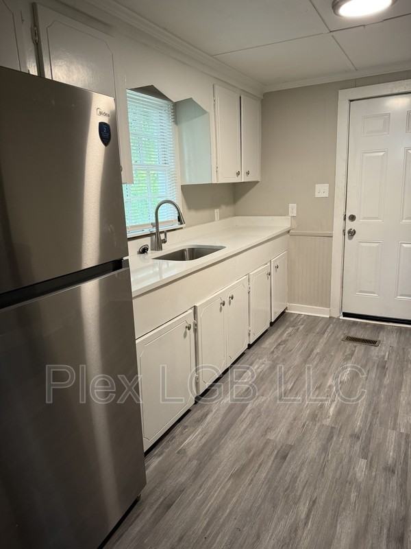 123 Jarboe St - Photo 2 of 8