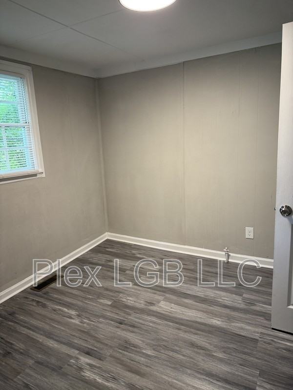 123 Jarboe St - Photo 3 of 8