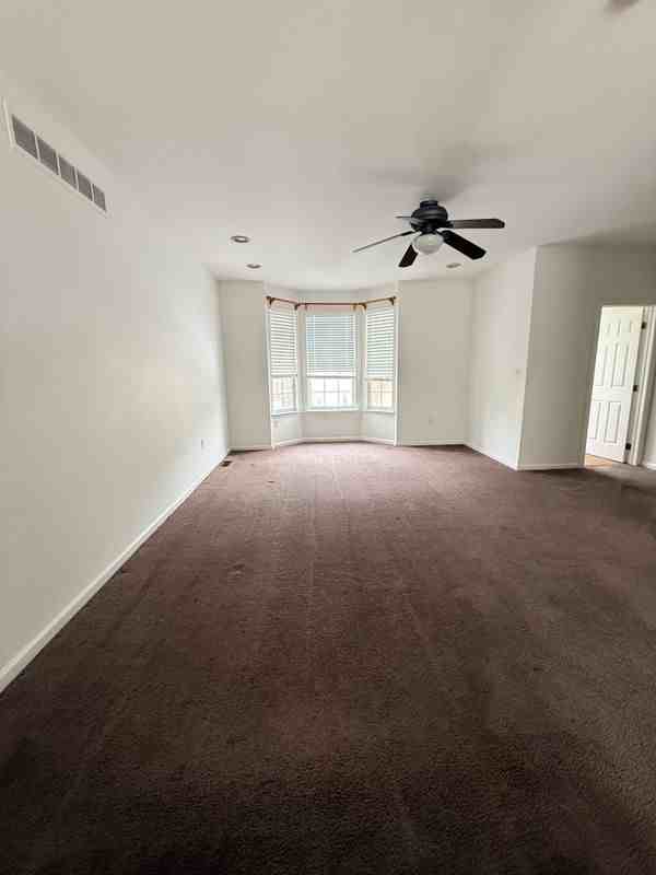 22 Brittany Ln - Photo 3 of 8