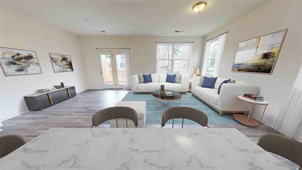 203 Fenchurch Drive Drive - Photo 2 of 6