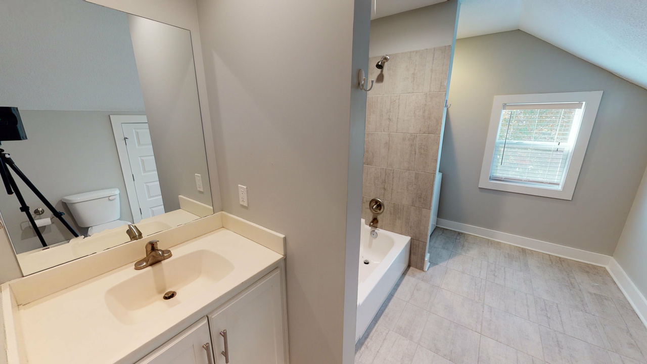 3726 Washington | Charming Updated Apartment - Photo 5 of 50