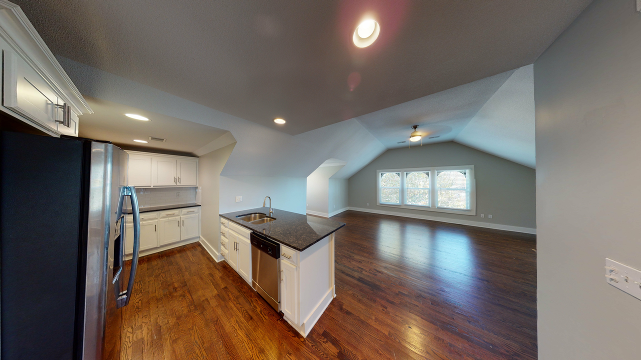 3726 Washington | Charming Updated Apartment - Photo 6 of 50