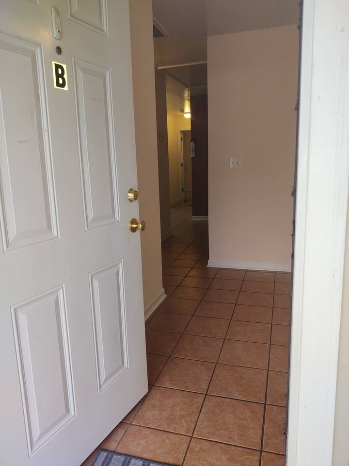 247 Hereford Circle #B - Photo 4 of 28