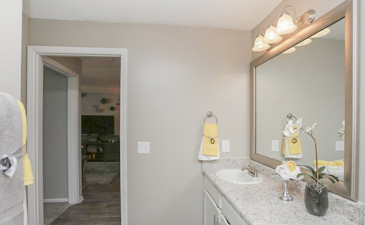 Caledon Apartments - Photo 4 of 50