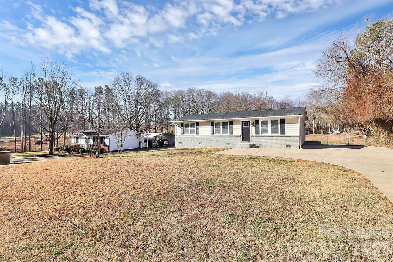 5509 Dallas Hgh Shls Hwy - Photo 3 of 30