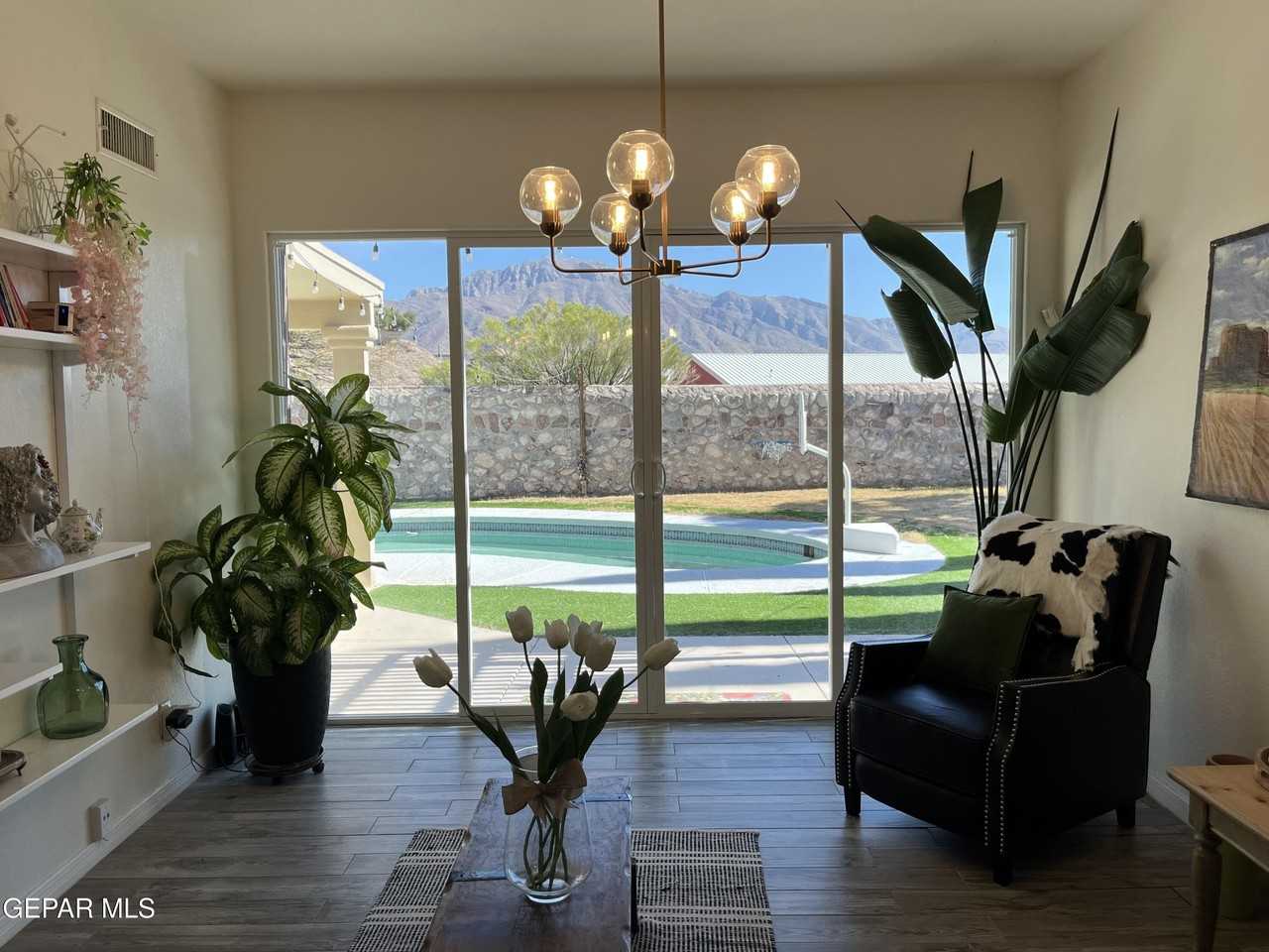 1424 Cloud Ridge Dr - Photo 5 of 20