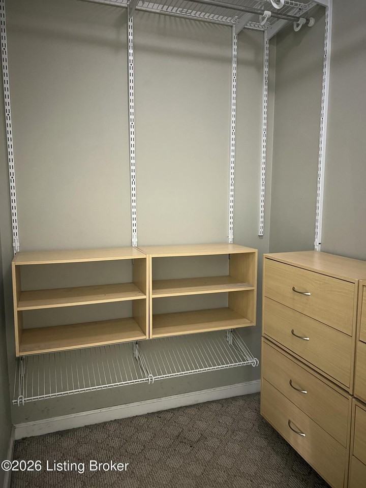 154 Woodfield Cir - Photo 6 of 14