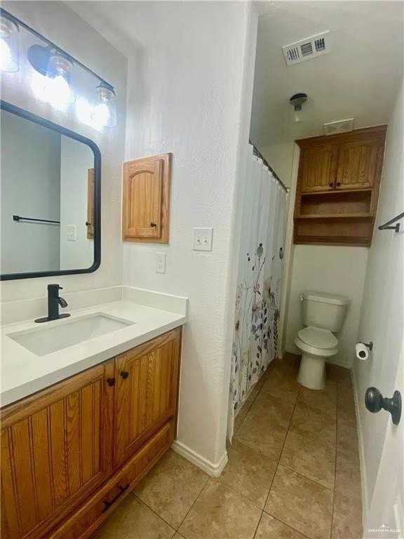 241 E 19th St Apt 2 #2 - Photo 7 of 16