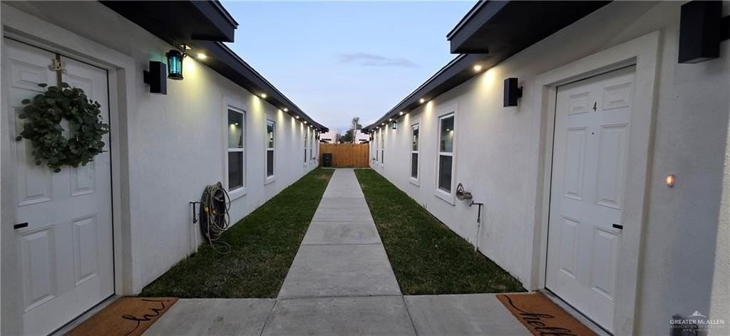 2105 Selena St - Photo 2 of 15