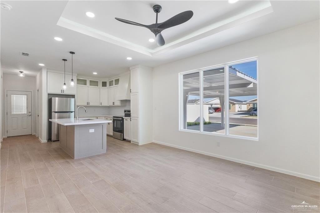 2112 E San Andrea St Apt 3 #3 - Photo 3 of 13