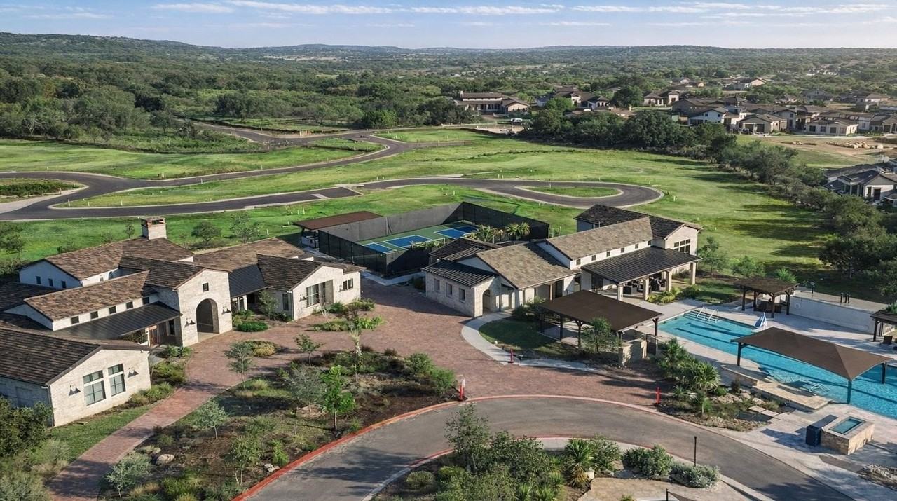 138 Rivalto Dr - Photo 3 of 24