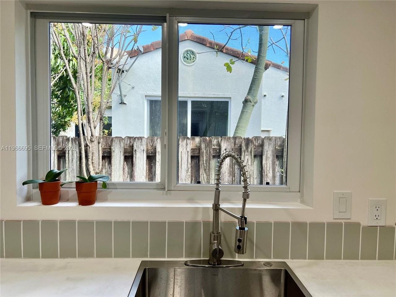 1623 Johnson St #1623 - Photo 5 of 30