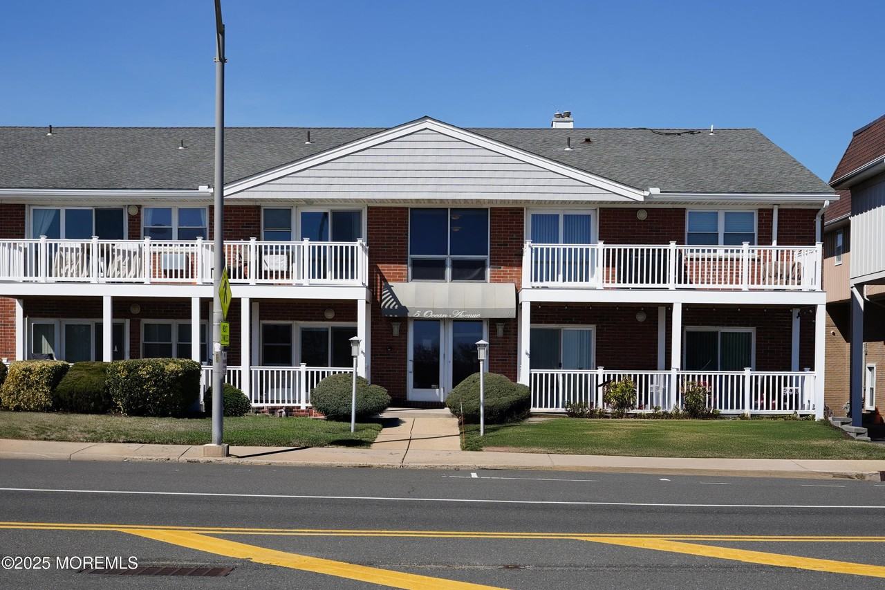 5 Ocean Ave Apt 9b #9B - Photo 2 of 25