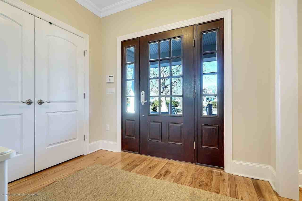 330 Villa Park Way - Photo 5 of 46